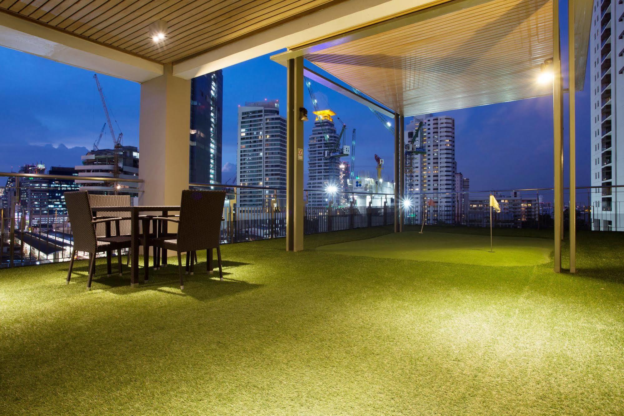 V Residence Bangkok Banguecoque Exterior foto